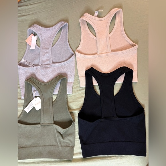 4 Cropped Ribbed Halter Tank Tops - Picture 4 of 4